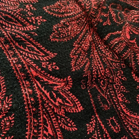 LAST CHANCE Vintage 90s Y2K Red and Black Paisley Women's Top - Picture 3 of 3